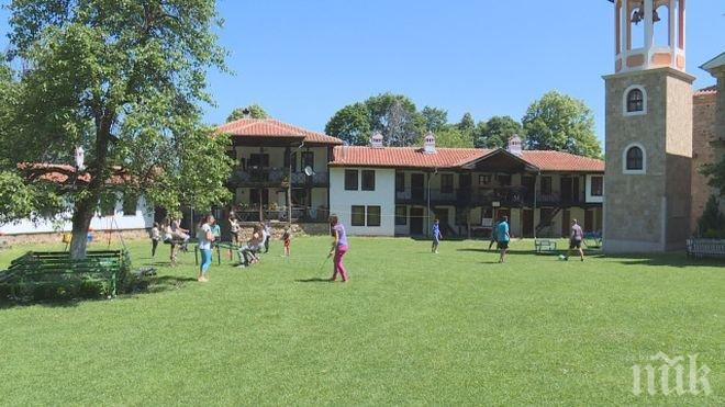 ИНОВАЦИЯ! Манастири стават безплатни летни лагери за деца 