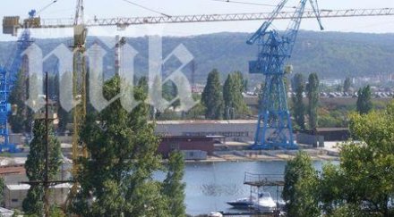 премиерът дава острова военните пристанище варна