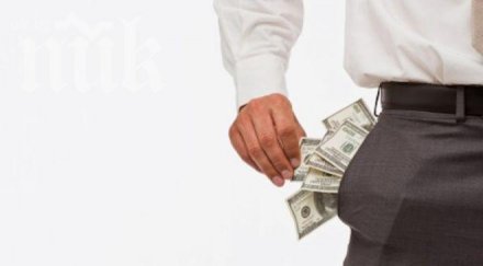 мениджър българия прибира 400 000 месец