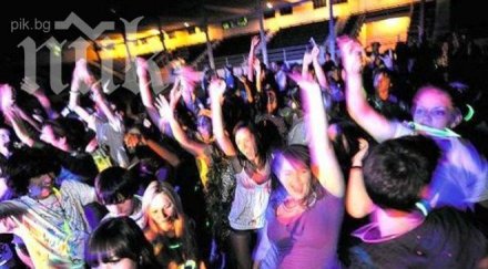 мистериозна смърт млад мъж дискотека