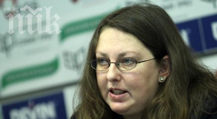 обвиниха бившата шефка агенцията вписванията раздала сама бонуси