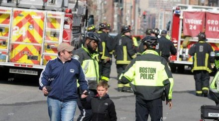 полицията бостън издирва подозрителен мъж раници