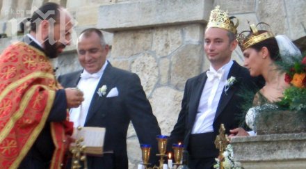 бойко гласи кумеца николай младенов дипломат