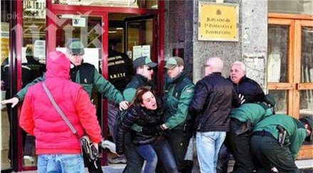 българи опитаха линчуват испанец