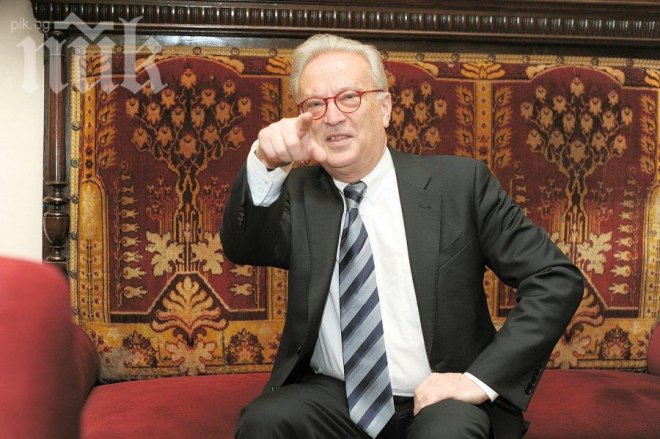 Парламентарен шеф в Брюксел: Еврокомисията незабавно да разследва СРС-гейт в България