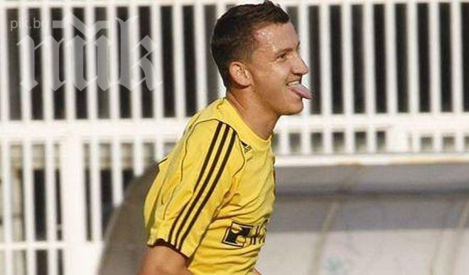 Шефовете на Ботев (Пд) отново вдигат заплатата на Тодор Неделев