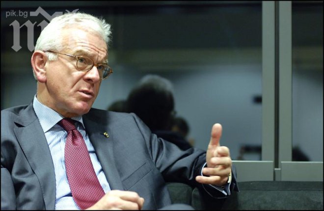 Бивш шеф на Европарламента: България и Румъния са приети преждевременно в ЕС 