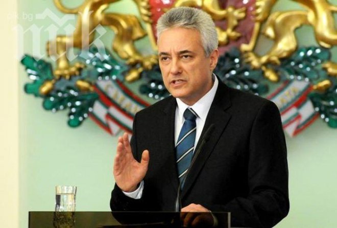 Местят военно училище извън Варна, строят пристанище на негово място