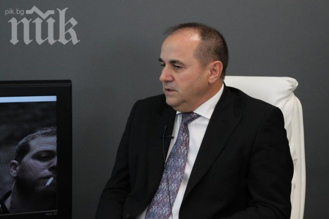 Кметът на Гълъбово заведе 100 дела за документна измама
срещу охранителна фирма