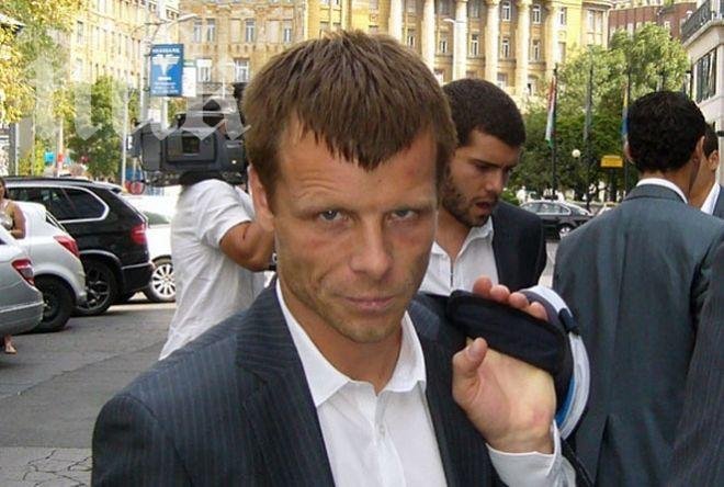 Елин Топузаков се върна при децата си в Левски