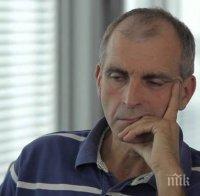 Културният антрополог Ивайло Дичев алармира: Селфитата са опасни, те са машина на забравата