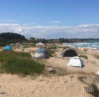 Солени санкции! 150 евро глоба, ако опънем палатка извън къмпинг в Гърция