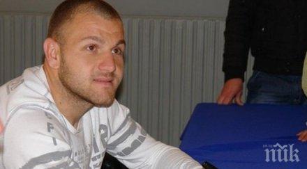 бивш халф смърфовете точи треньор банско