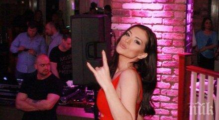 любовникът преслава прави пачки овошки