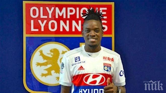 Лион плати 10 млн. за нападател на Челси