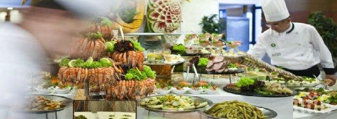 Турски хотели глобяват руски туристи 10 долара за неизядена храна