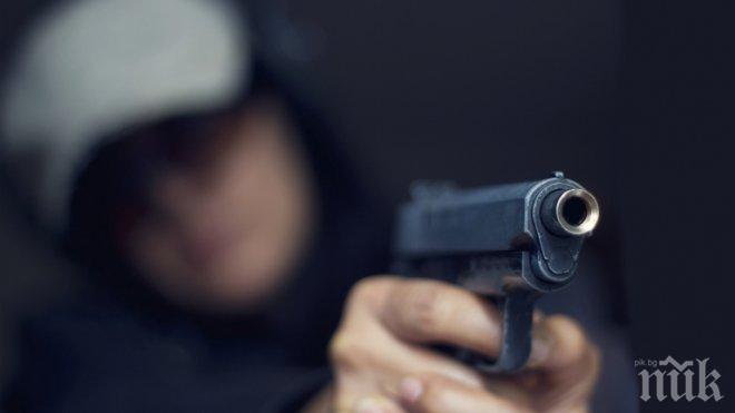 В Чехия разрешиха използването на лично оръжие от всеки при терористична атака