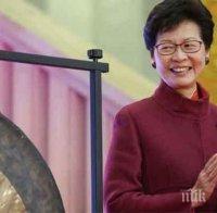 Новият лидер на Хонконг се закле пред китайския президент Си Дзинпин