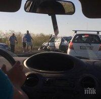 Тежка  катастрофа край Поморие, лекият автомобил е премазан
