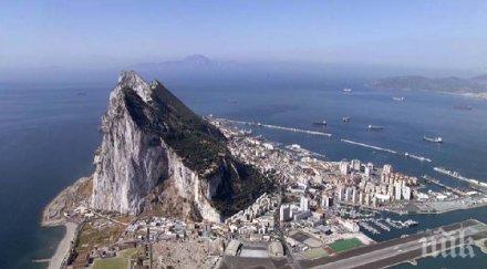 напрежение правителството гибралтар осъди незаконните военни маневри испания