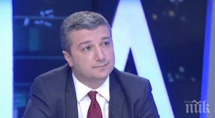 драгомир стойнев вместо решаваме истинските проблеми занимаваме крушки плочки