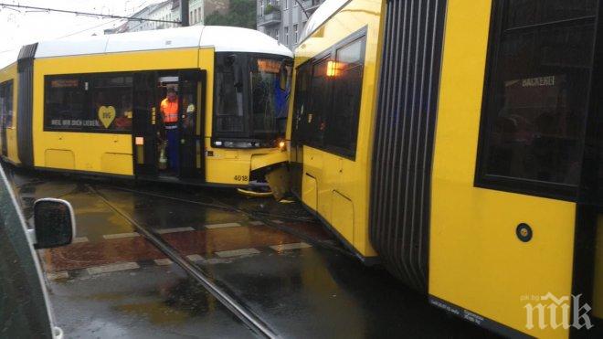 Инцидент в Берлин! 27 са ранени при сблъсък в градската железница