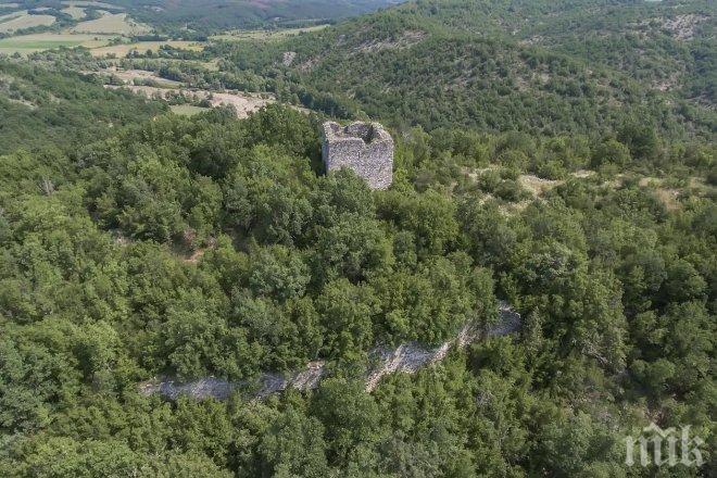 НИМ започва спасителни разкопки в крепост край Ивайловград! Брани я от иманяри
