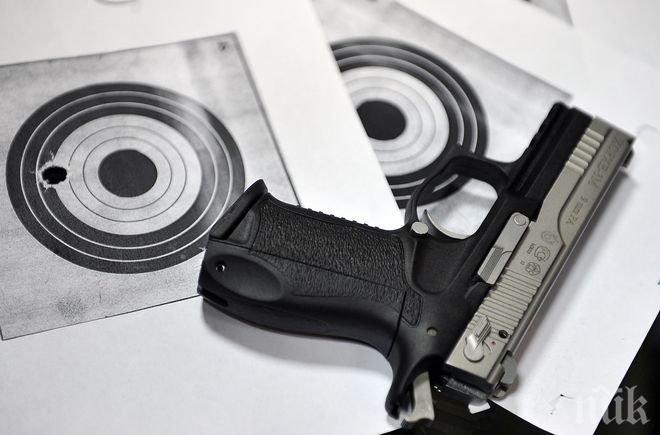 Екшън! Мъж рани петима с пистолет в Чита