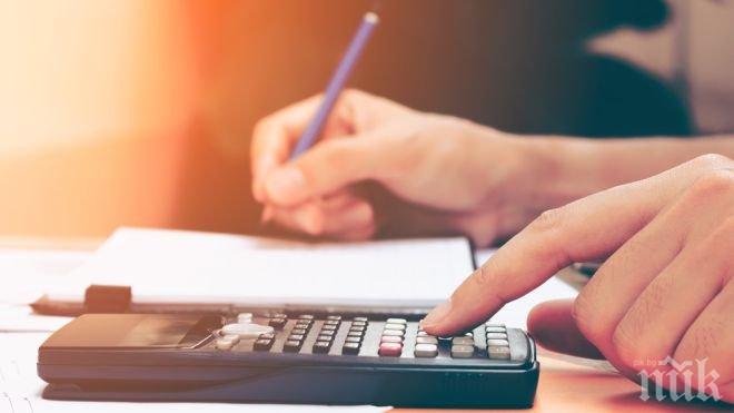 Хиляди фирми подават отчетите си дни преди края на срока