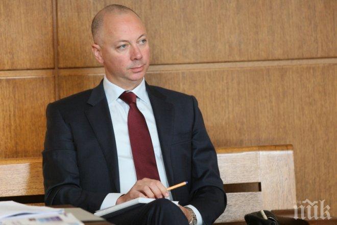 Шефът на агенцията за електронно управление: Няма да има такси за електронните документи