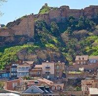 Стихия! Пожар в центъра на Тбилиси. Гори най-големият пазар за строителни материали