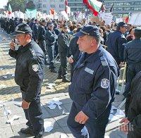 Над 200 полицаи от Пловдив тръгват за протеста на жълтите павета