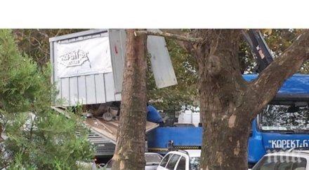 шаш наркомани нападнаха боклукчии центъра бургас помляха автомобил