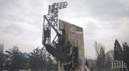 отвъд идеологията паметникът ндк остане историята тъпанари срутиха талибански