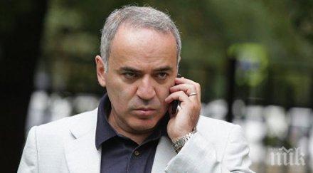 изненада гари каспаров подновява състезателната кариера