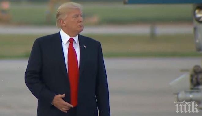 ГАФ! Тръмп подмина лимузината си на слизане от самолета (ВИДЕО)