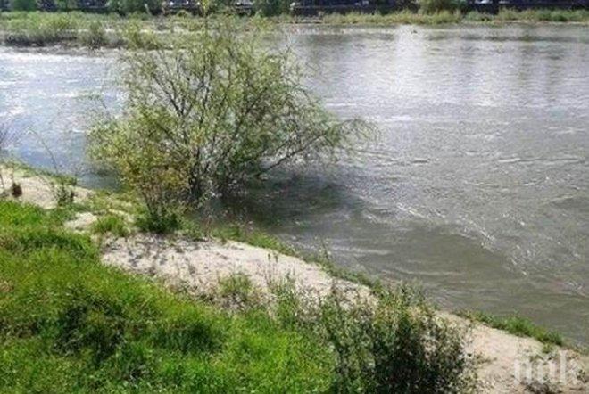 Обявиха мъж за издирване, откриха го удавен в река