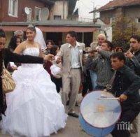 Дупница на бунт заради циганските сватби