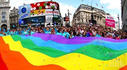 хиляди включиха гей парада лондон