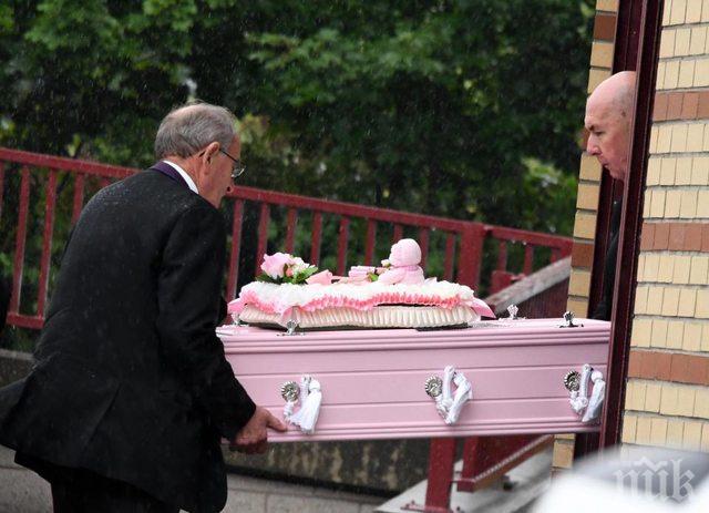 СТРАШНА ДРАМА! Почина 2-годишно момиченце - родителите го тъпкали със сънотворни и го държали гладно и жадно