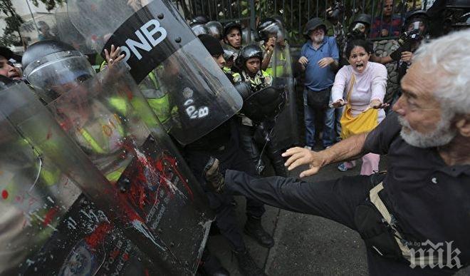 Ужас! Жертвите на протестите във Венецуела вече са 92