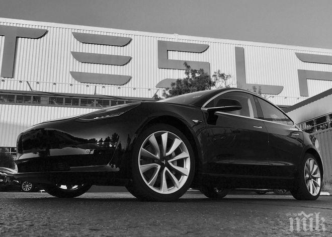 Презентация! Илон Мъск публикува снимка на първия сериен автомобил Tesla Model 3