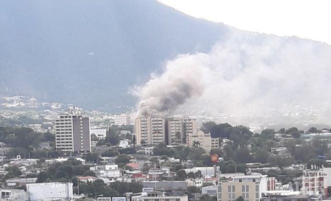 Един загинал и 22-ма пострадали при пожар в сградата на Министерството на финансите на Салвадор