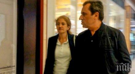 пик ретро орешарски пръска пачки жена скъпи бутици папарашки снимки