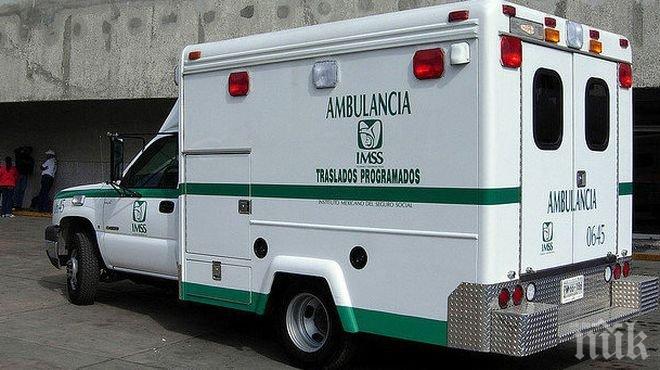 Трагедия! Двама загинали след срутването на участък от магистрала в Мексико