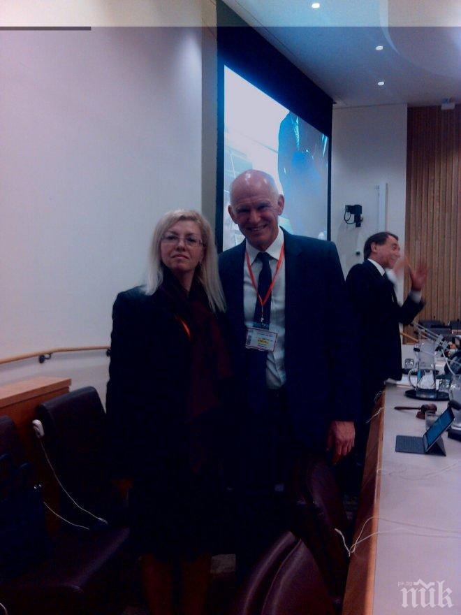 Шефката на Български социалдемократи се срещна с петима лидери на сродни партии и с Папандреу в САЩ 