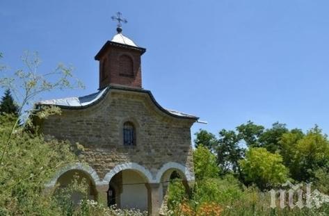 Свищов получи 38 000 лева за ремонт на три църкви и две джамии