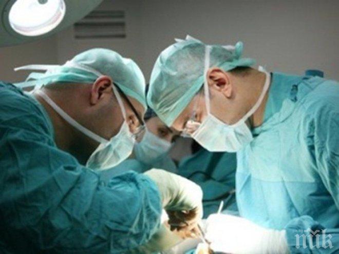 Хирурзи спасиха двама самоубийци