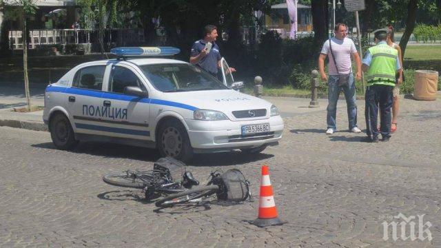 ИЗВЪНРЕДНО! Джип уби на място колоездач до Библиотеката в Пловдив (СНИМКИ 18+)