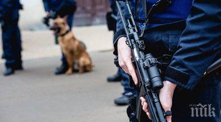 прецедент полицейските служители участват парада брюксел юли получат бойни патрони